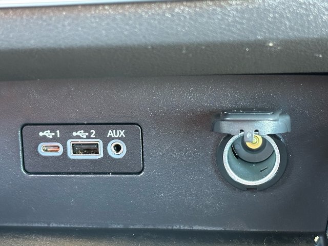 Used 2025 Nissan Altima 2.5 SV AWD/4WD image 16