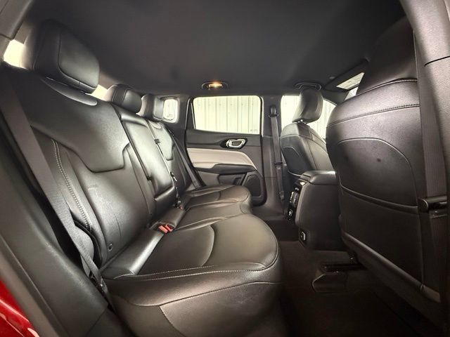 Used 2025 Jeep Compass Limited AWD/4WD image 34