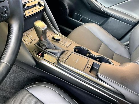 Used 2025 Lexus IS 350 F Sport RWD image 15