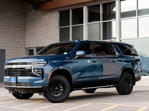 New 2026 Chevrolet Suburban LS image 1