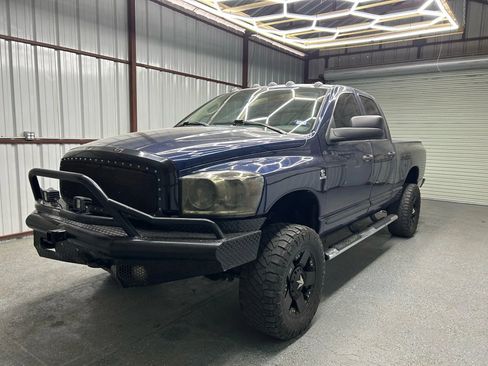 Used 2006 Dodge Ram 2500 Truck SLT image 3