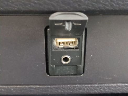 Used 2019 Toyota Tacoma SR w/ SR Convenience Package image 21