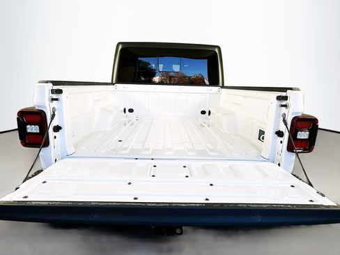 Used 2024 Jeep Gladiator Rubicon w/ Safety Group image 26