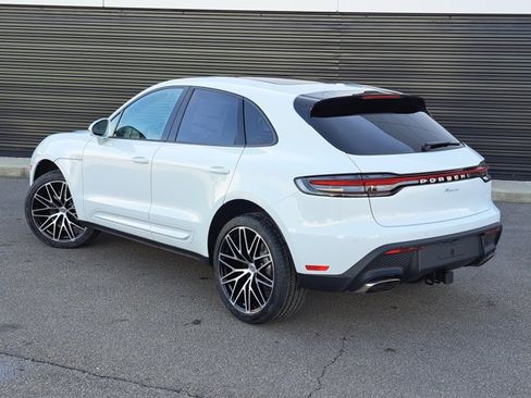 Used 2026 Porsche Macan image 3