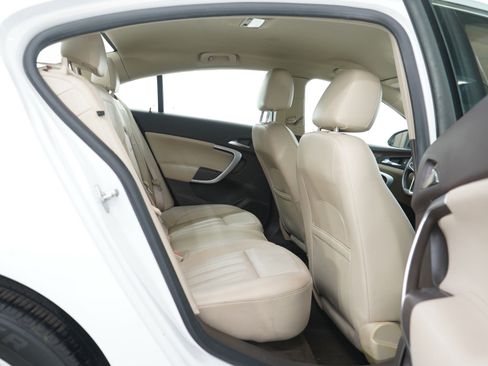 Used 2016 Buick Regal image 12