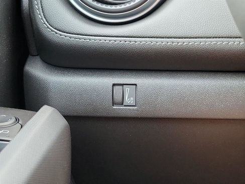 New 2025 Chevrolet Colorado LT w/ LPO, Tailgate Decal Package image 17