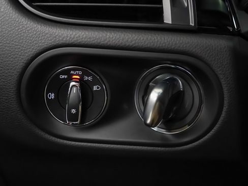 Used 2024 Porsche Macan S image 25