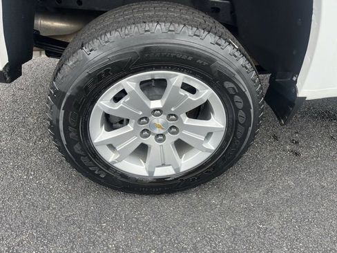 Used 2021 Chevrolet Colorado LT w/ Fleet Safety Package image 24