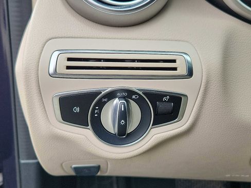 Used 2021 Mercedes-Benz C 300 4MATIC Sedan w/ Premium Package image 21