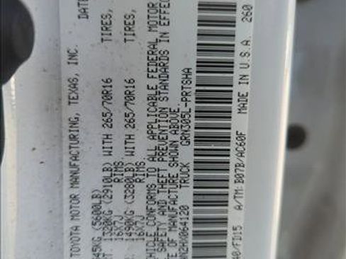 Used 2017 Toyota Tacoma TRD Off-Road image 28