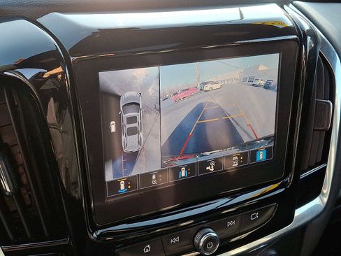 Used 2023 Chevrolet Traverse RS image 21