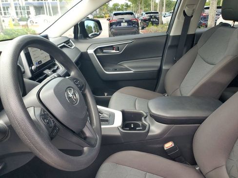 Used 2025 Toyota RAV4 XLE w/ Convenience Package FWD image 16