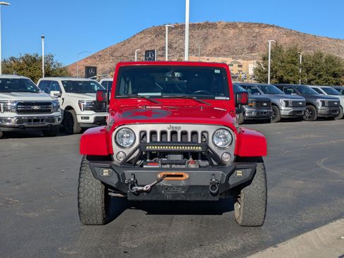 Used 2018 Jeep Wrangler Unlimited Sport image 9
