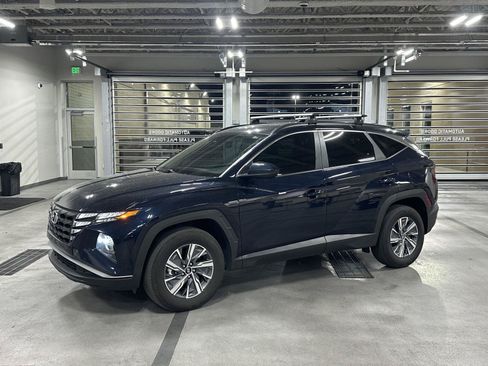 Certified 2024 Hyundai Tucson Blue AWD/4WD image 1