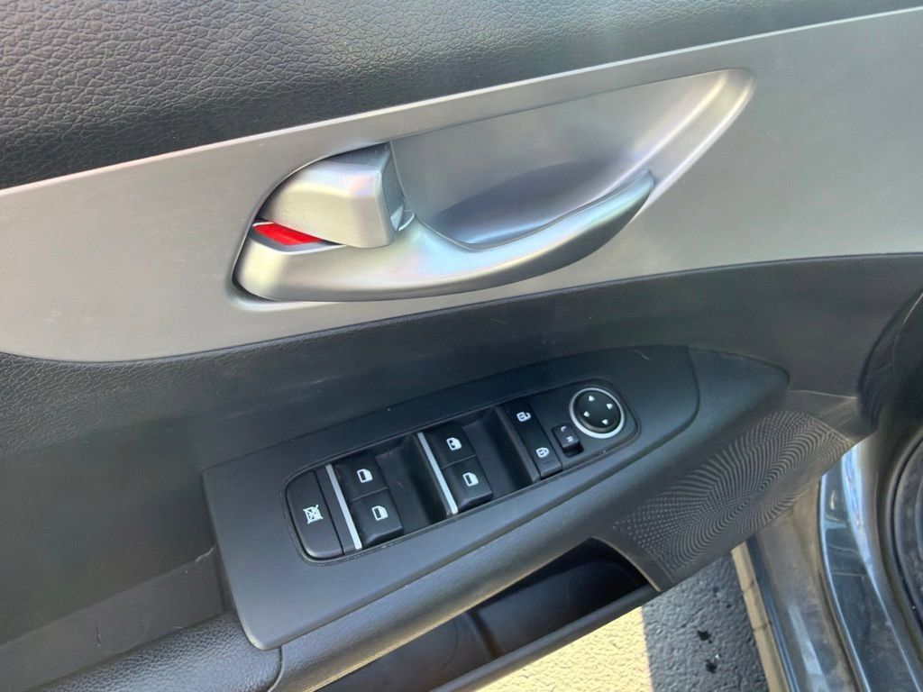 Certified 2023 Kia Forte LXS w/ LXS Technology Package FWD image 12