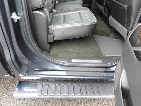 Used 2018 GMC Sierra 1500 Denali image 33