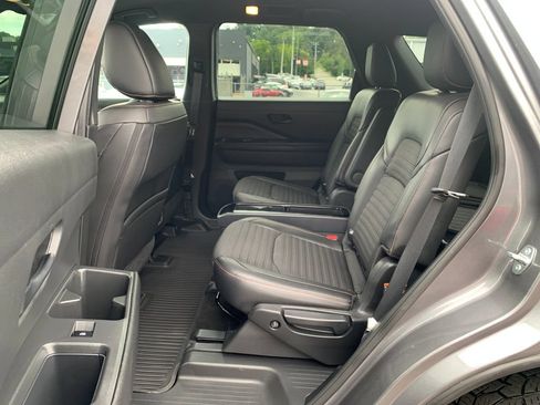 Used 2024 Nissan Pathfinder Rock Creek AWD/4WD image 22