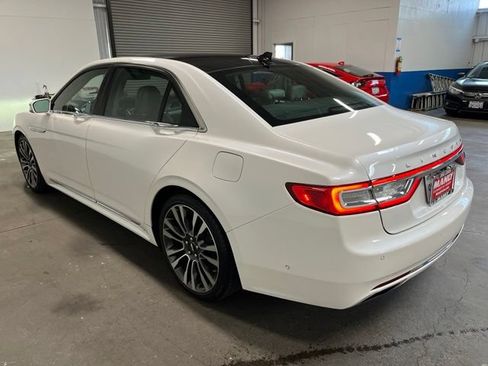 Used 2018 Lincoln Continental Reserve AWD/4WD image 5