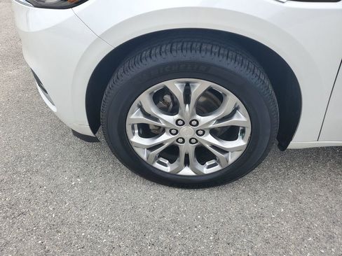 Used 2020 Buick Enclave Avenir w/ Avenir Technology Package image 17