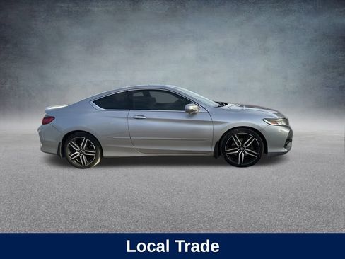 Used 2016 Honda Accord Touring image 6