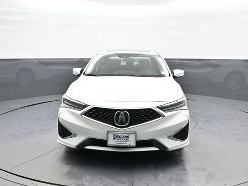 Used 2019 Acura ILX image 2