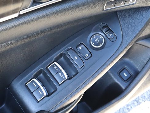 Used 2020 Honda Accord Touring image 14