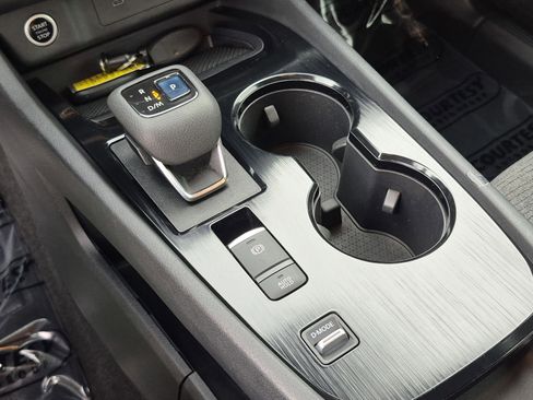 Certified 2021 Nissan Rogue SV FWD image 28