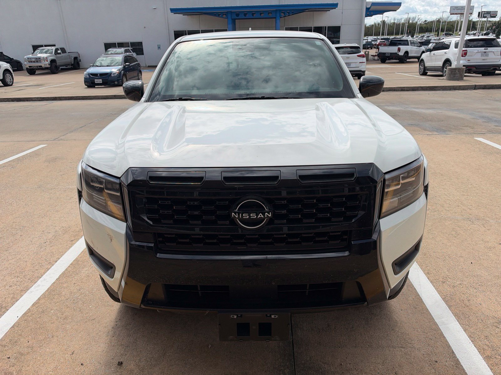 Used 2026 Nissan Frontier SV w/ Tow Package AWD/4WD image 8