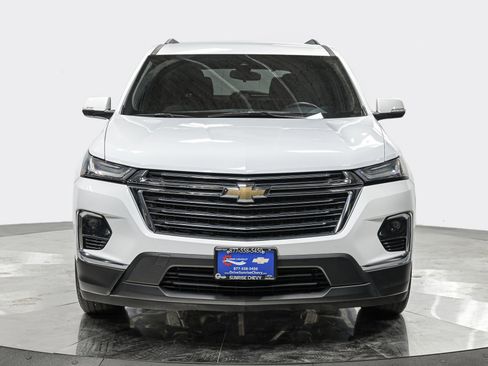 Used 2023 Chevrolet Traverse LT w/ Rear Camera Mirror Package image 10