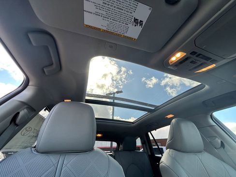 New 2026 Toyota Highlander Platinum AWD/4WD image 27