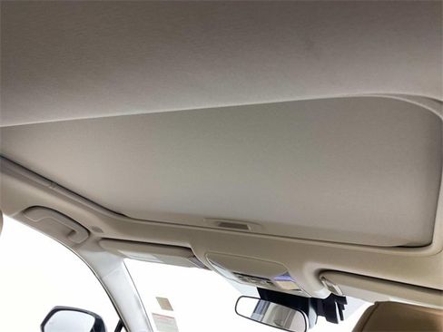 Used 2023 Toyota RAV4 XLE Premium image 13