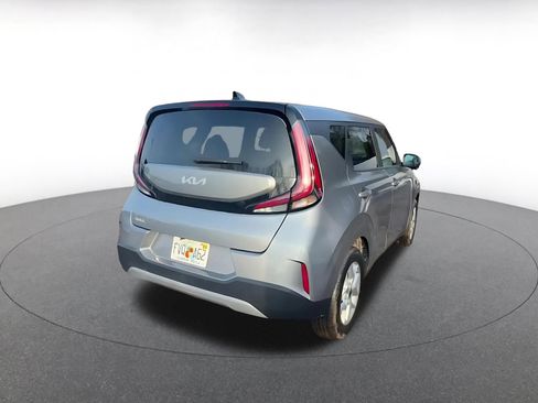 Used 2025 Kia Soul LX w/ LX Technology Package image 14