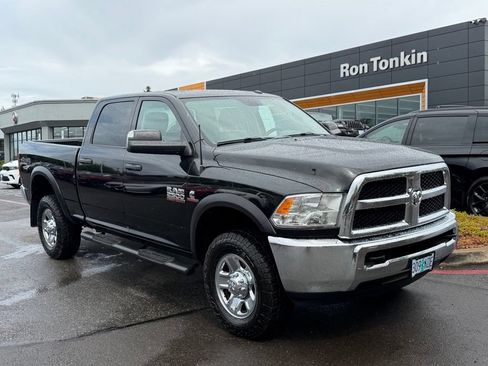 Used 2017 RAM 2500 Tradesman w/ Chrome Appearance Group AWD/4WD image 2