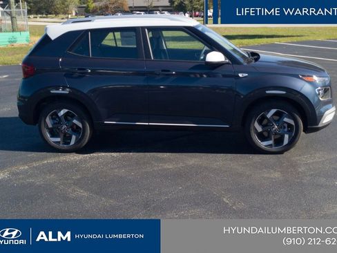 New 2026 Hyundai Venue SEL FWD image 5