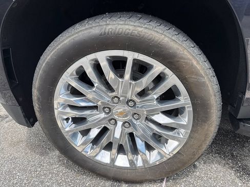 Used 2025 Chevrolet Tahoe Premier w/ Sun And Tow Package AWD/4WD image 11