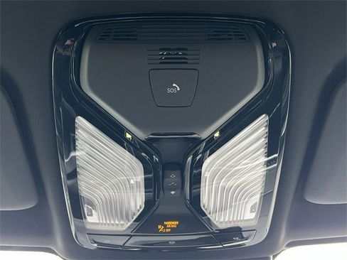 Used 2025 BMW X5 M60i image 24