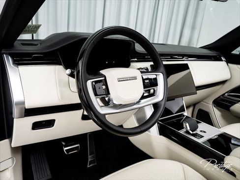 Used 2025 Land Rover Range Rover Autobiography AWD/4WD image 22