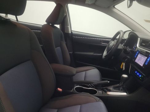 Used 2018 Toyota Corolla LE FWD image 21