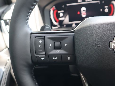 New 2025 Nissan Rogue Platinum image 24