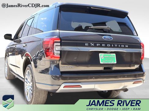 Used 2024 Ford Expedition Limited AWD/4WD image 3