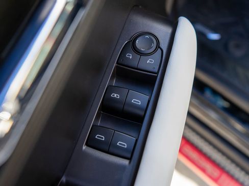 Used 2023 GMC Canyon AT4X AWD/4WD image 16