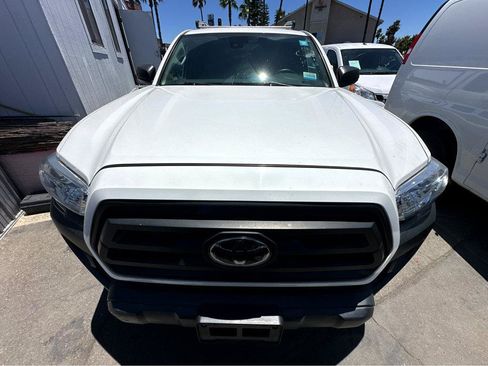 Used 2022 Toyota Tacoma SR RWD image 2