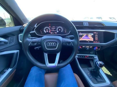 Used 2022 Audi Q3 2.0T Premium AWD/4WD image 10