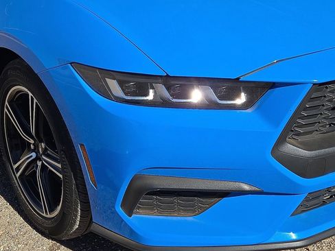 Used 2024 Ford Mustang Premium image 9