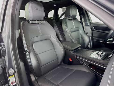 Used 2025 Jaguar F-PACE R-Dynamic S image 27