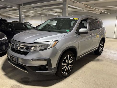 Used 2019 Honda Pilot Touring image 2
