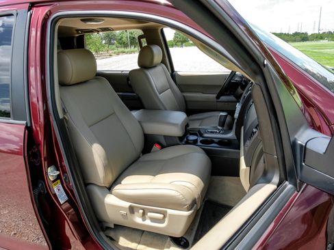 Used 2011 Toyota Sequoia Limited RWD image 28