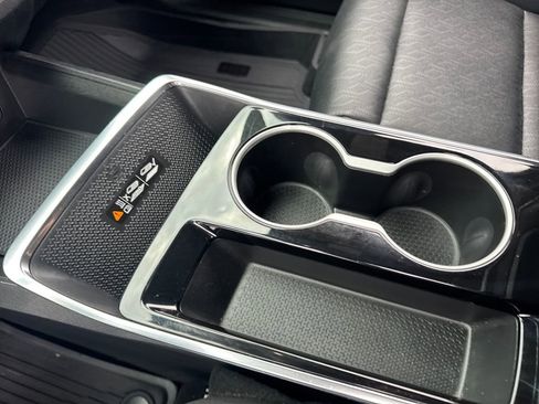 Used 2025 Chevrolet Equinox LT w/ Convenience Package II image 17