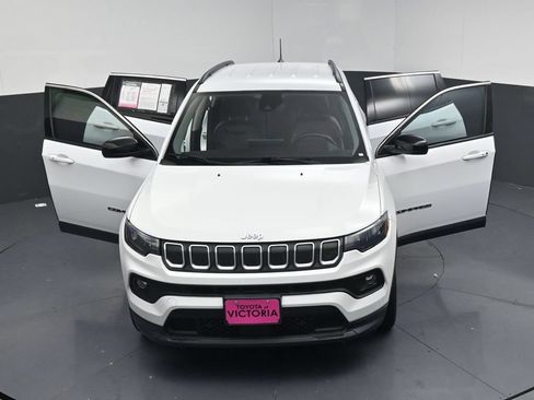 Used 2022 Jeep Compass Latitude AWD/4WD image 26