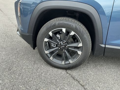 New 2026 Chevrolet Equinox RS w/ LPO, Floor Liner Package image 11